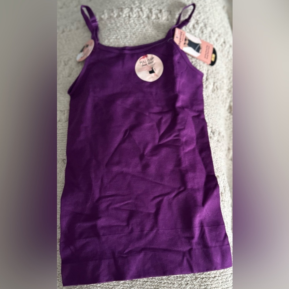 🎸SHAPERMINT🎸🔥NWT🔥All Day Every Day Scoop Neck Cami in Mulberry— S